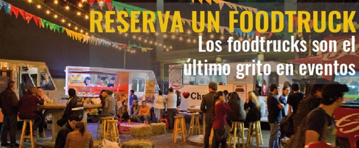 Food truck park con gente comiendo,link a central de reservas de foostruckya