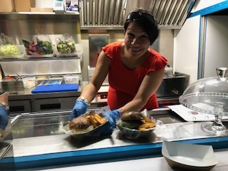 Gloria en su foodtruck