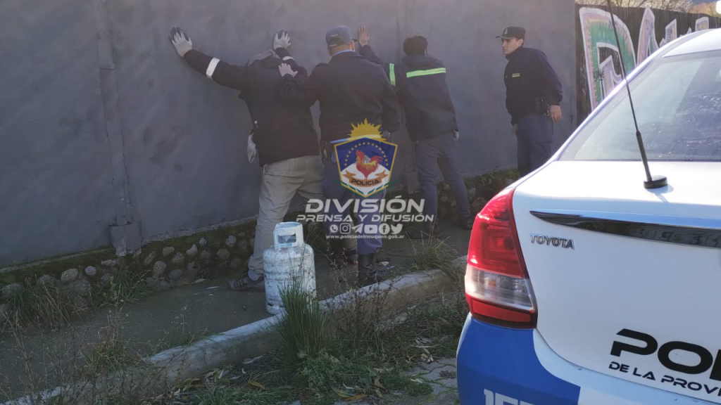 Policía Neuquén robo food trucks