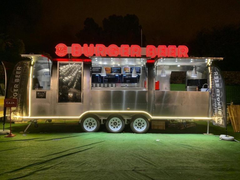 air stream plateada alquiler food truck