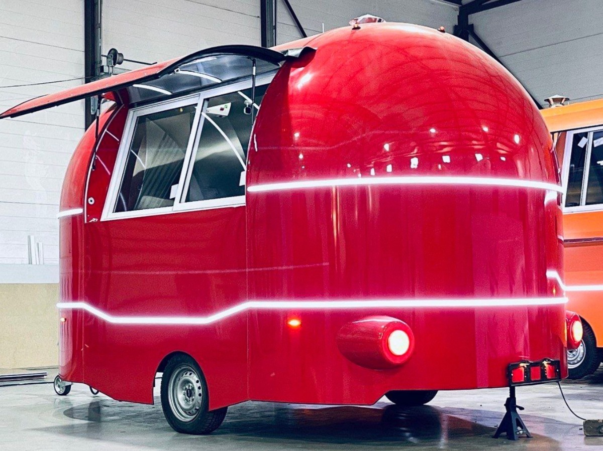 Remolque food truck V4 rojo de Elfoodtruck